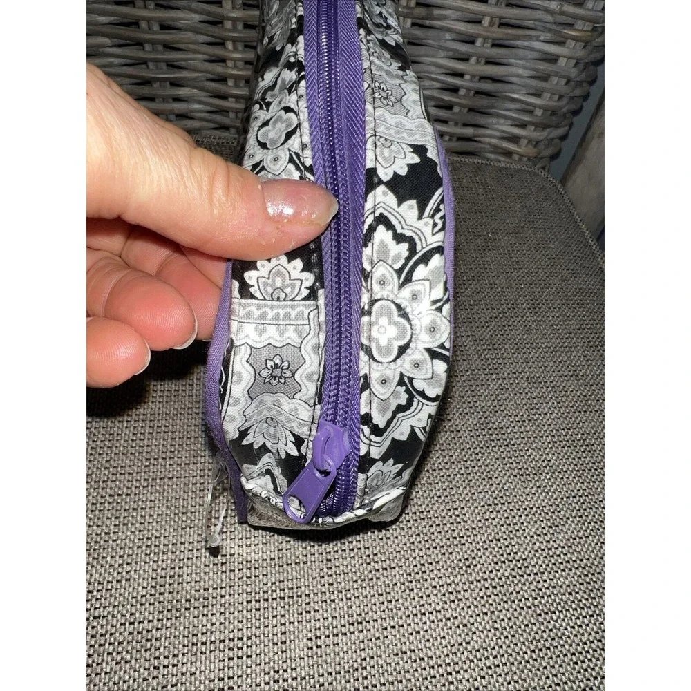GLAM GIRL Cosmetic Carry Case Black White Print Zippered Pocket‎